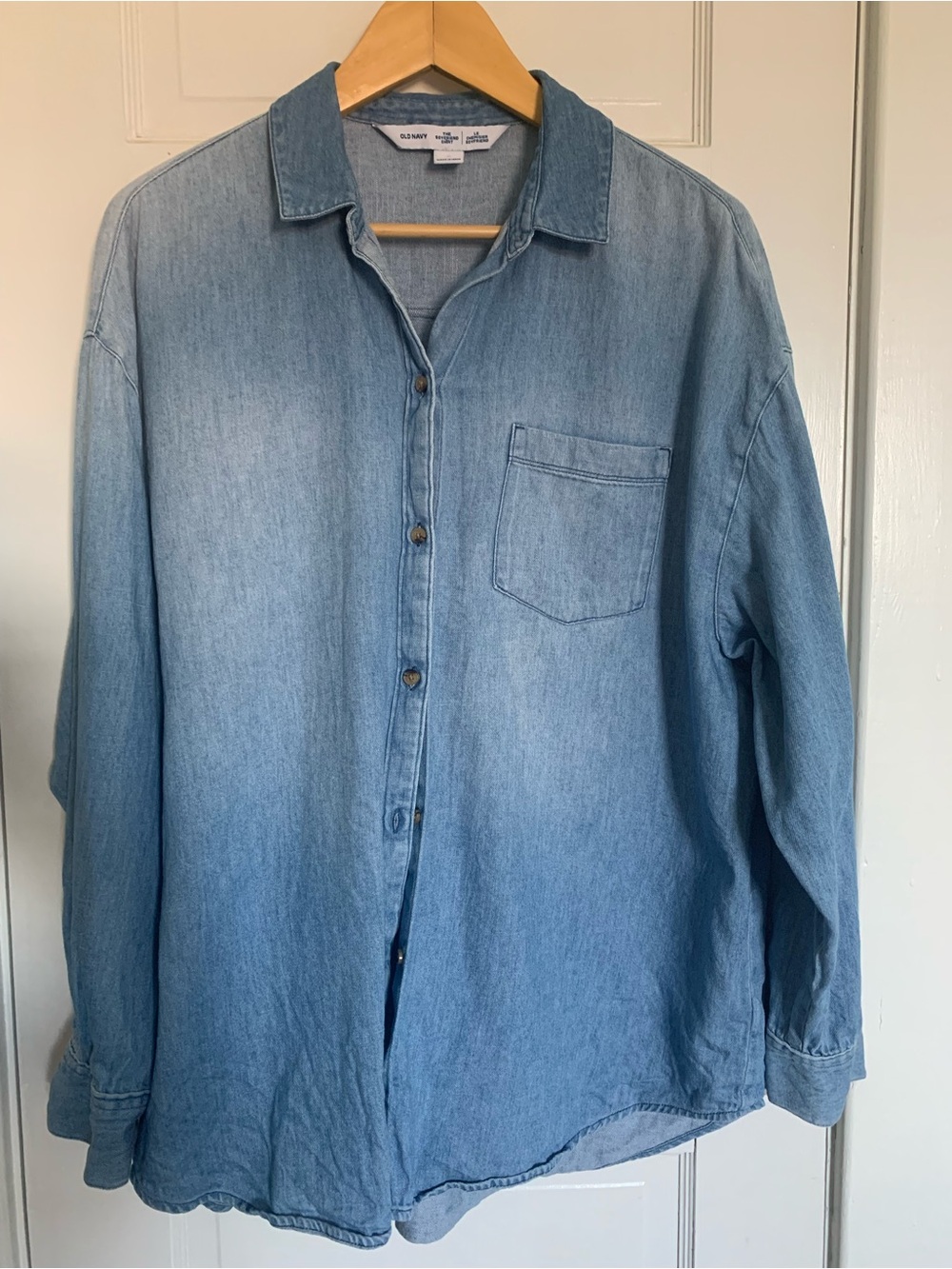 Old Navy Light Blue Denim Boyfriend Shirt M